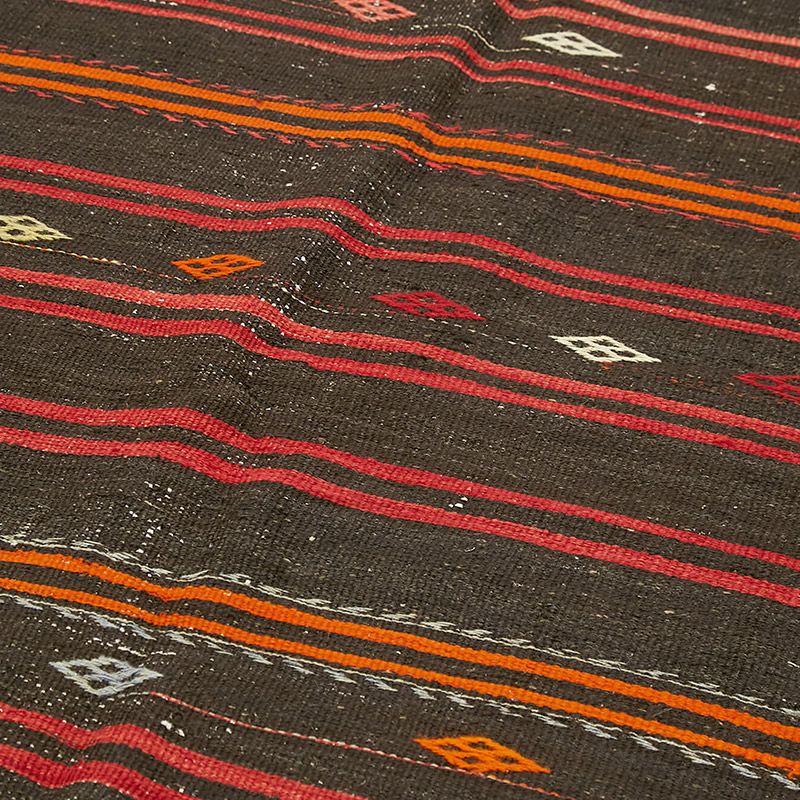 Vintage Anatolian Kilim Rug - 5' 6" x 11' 7" (66" x 139") - K0093622