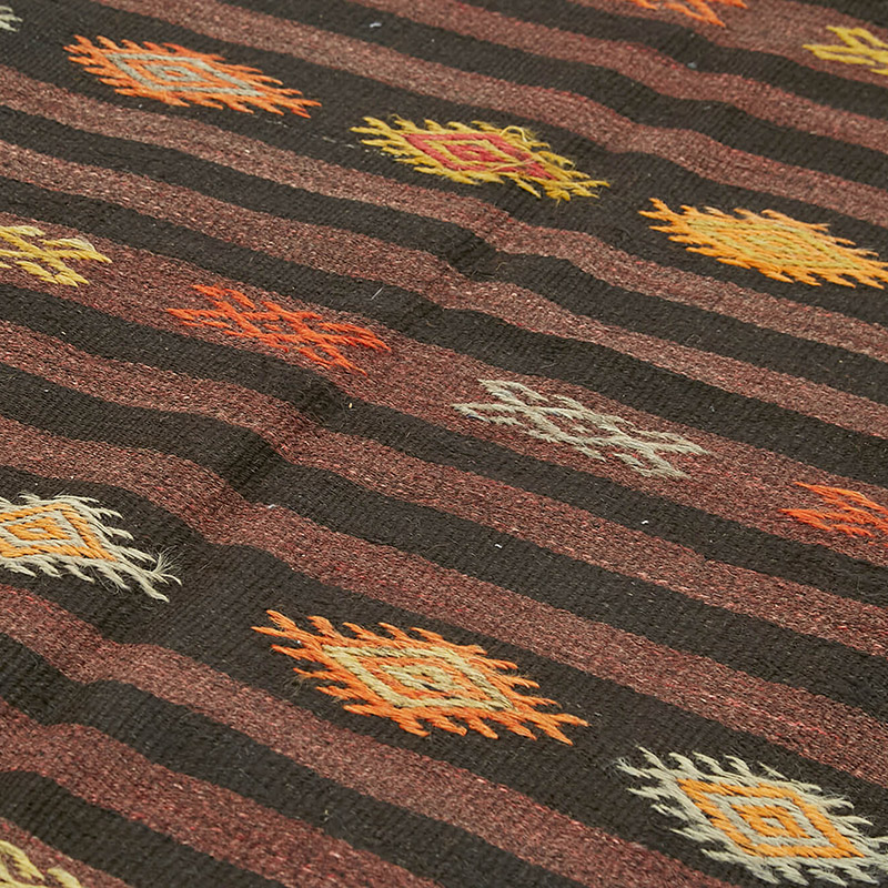 Vintage Anatolian Kilim Rug - 6' 8" x 10' 2" (80" x 122") - K0093633