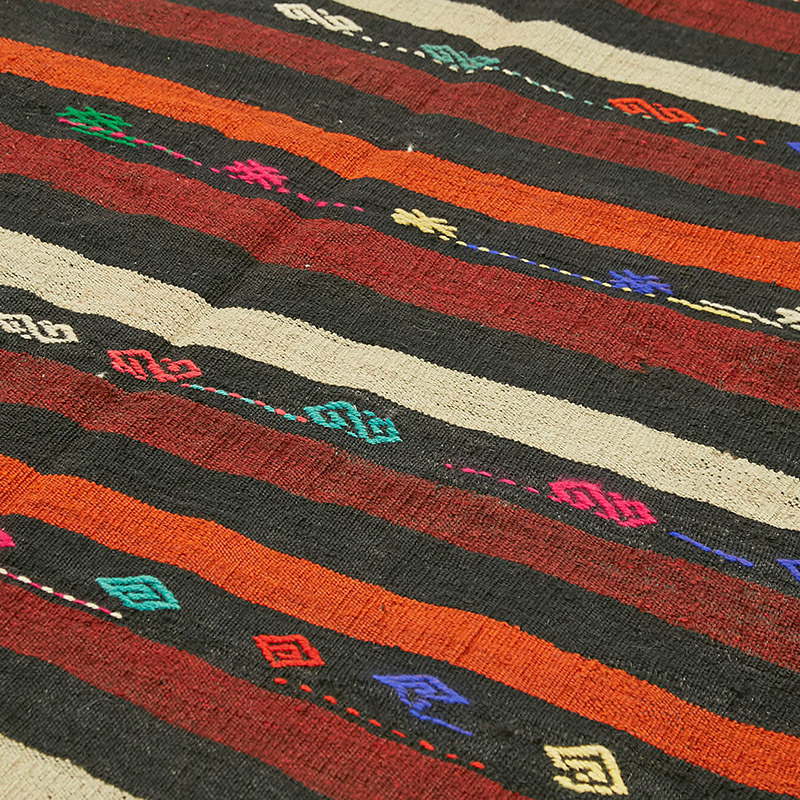 Vintage Anatolian Kilim Rug - 7' 11" x 11' 5" (95" x 137") - K0093634