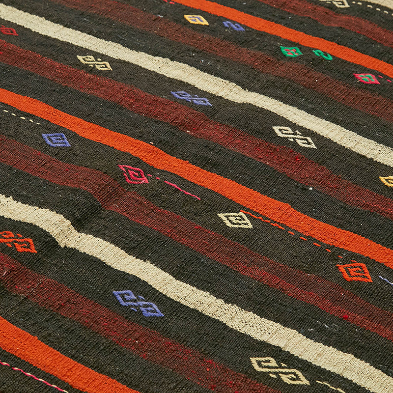 Vintage Anatolian Kilim Rug - 7' 9" x 10' 6" (93" x 126") - K0093637