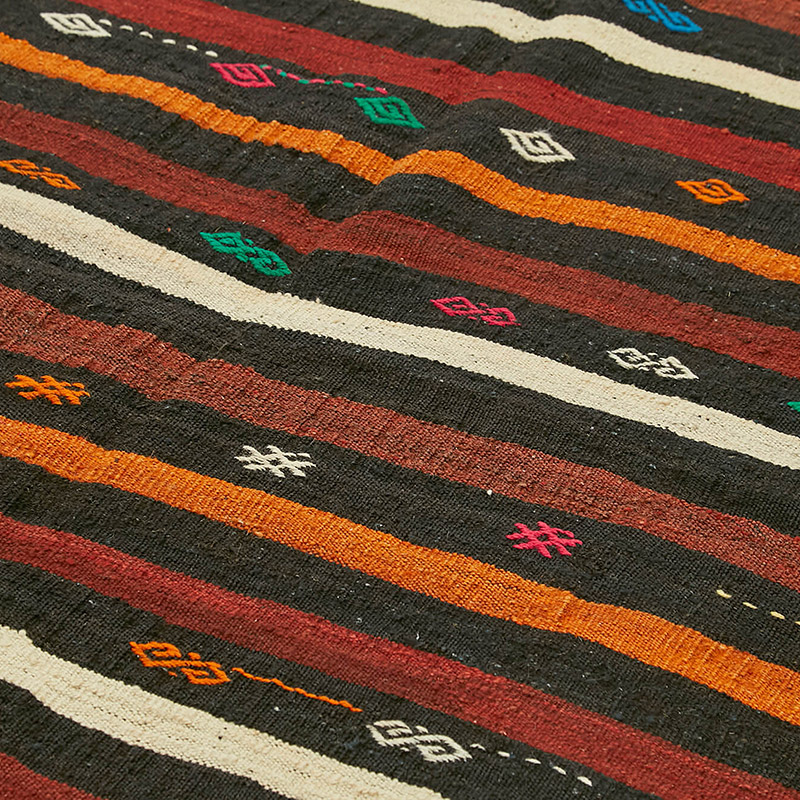 Vintage Anatolian Kilim Rug - 7' 8" x 10' 11" (92" x 131") - K0093640