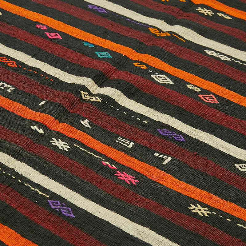 Vintage Anatolian Kilim Rug - 7' 5" x 9' 6" (89" x 114") - K0093643