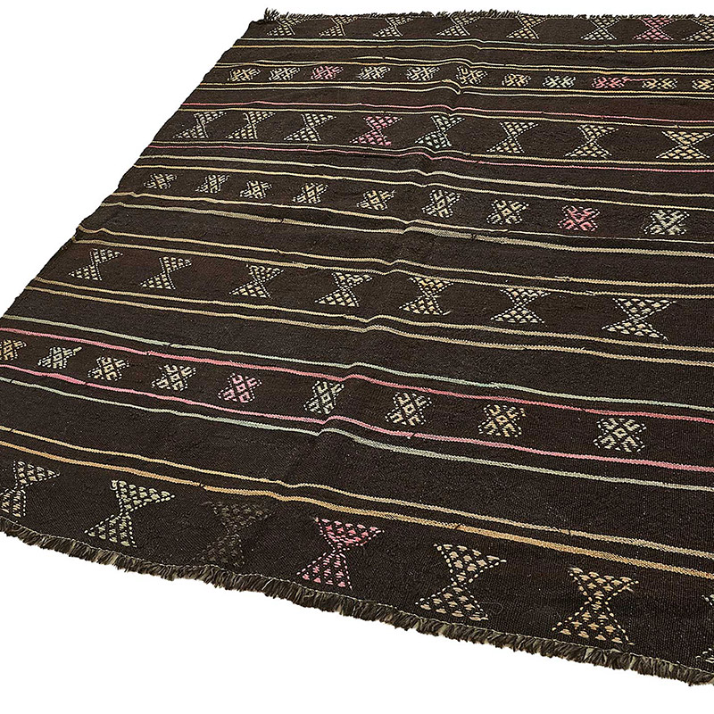 Vintage Anatolian Kilim Rug - 5' 7" x 6' 9" (67" x 81") - K0093651