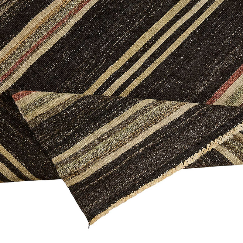 Vintage Anatolian Kilim Rug - 5' 9" x 10' 8" (69" x 128") - K0093658