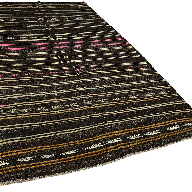 Vintage Anatolian Kilim Rug - 5' 8" x 10' 4" (68" x 124") - K0093659