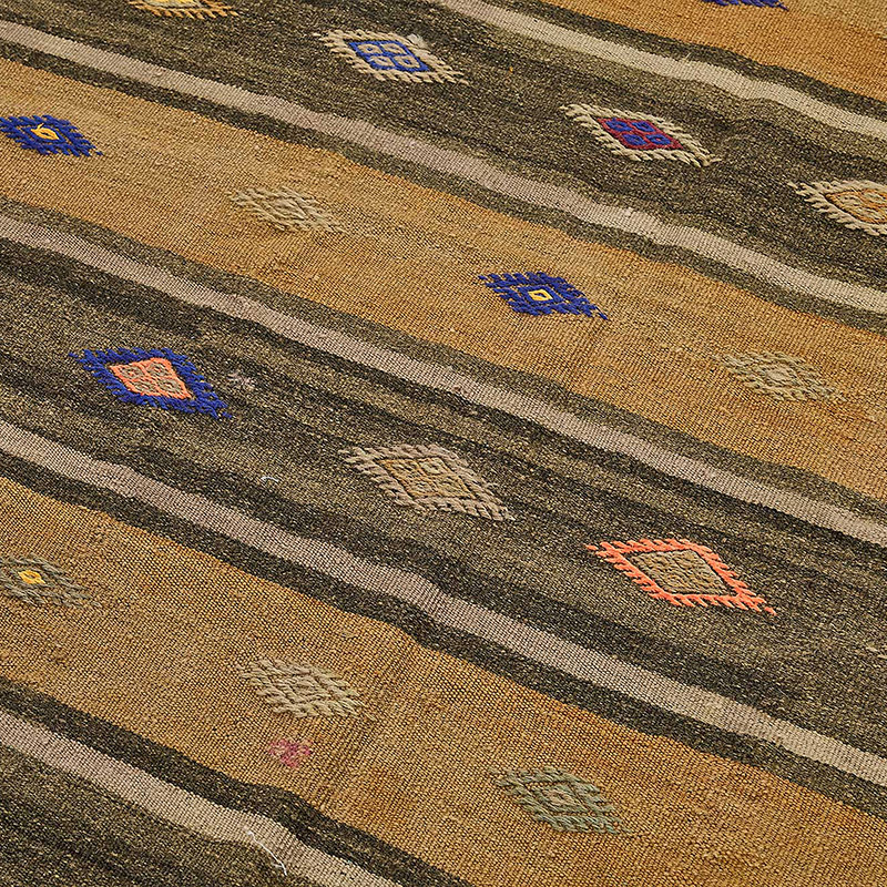 Vintage Anatolian Kilim Rug - 5' 6" x 9' 4" (66" x 112") - K0093666