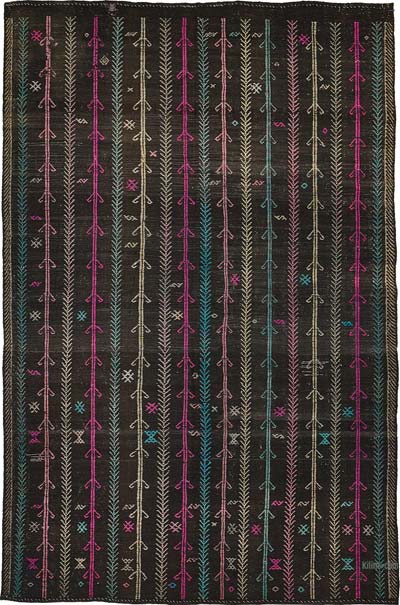 Vintage Anatolian Kilim Rug - 5' 5" x 8' 8" (65" x 104")