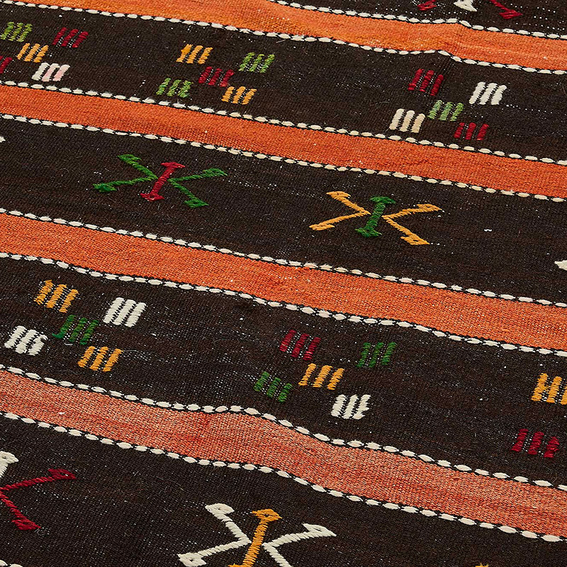 Vintage Anatolian Kilim Rug - 5' 6" x 10' 10" (66" x 130") - K0093670