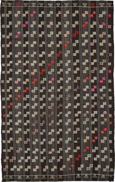 Vintage Anatolian Kilim Rug - 5' 11" x 9' 3" (71" x 111")