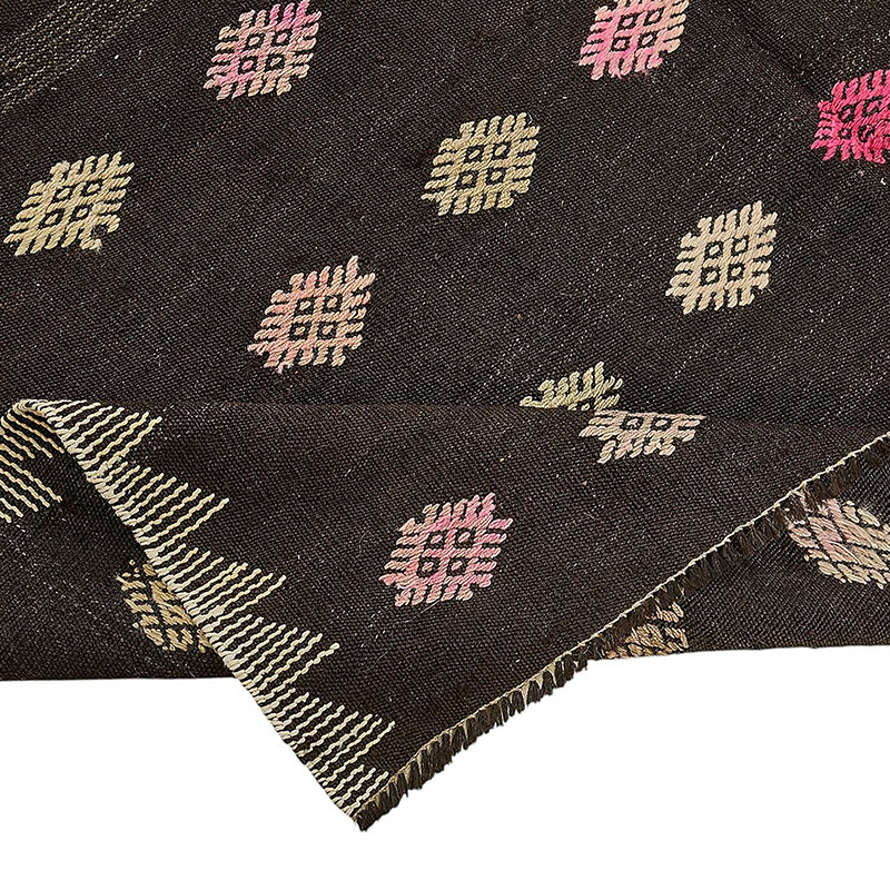 Vintage Anatolian Kilim Rug - 5' 10" x 9' 11" (70" x 119") - K0093698