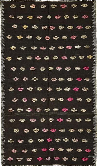 Vintage Anatolian Kilim Rug - 5' 10" x 9' 11" (70" x 119")