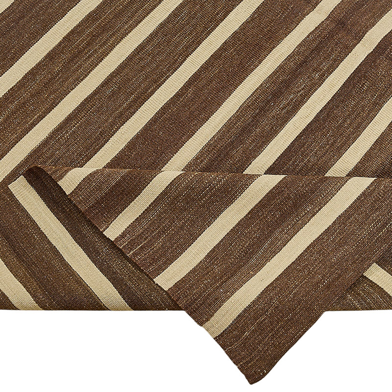 New Hand-Woven Kilim Rug - K0093708
