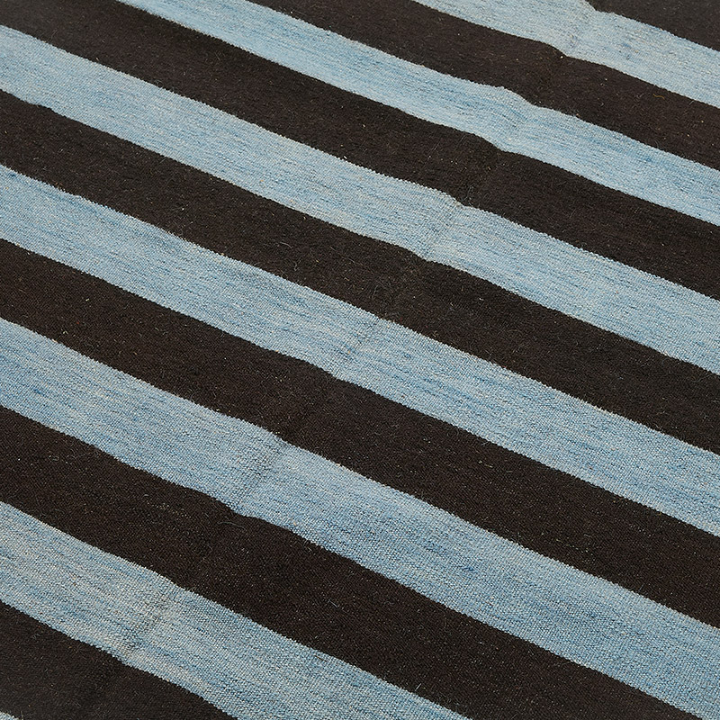 New Hand-Woven Kilim Rug - K0093713