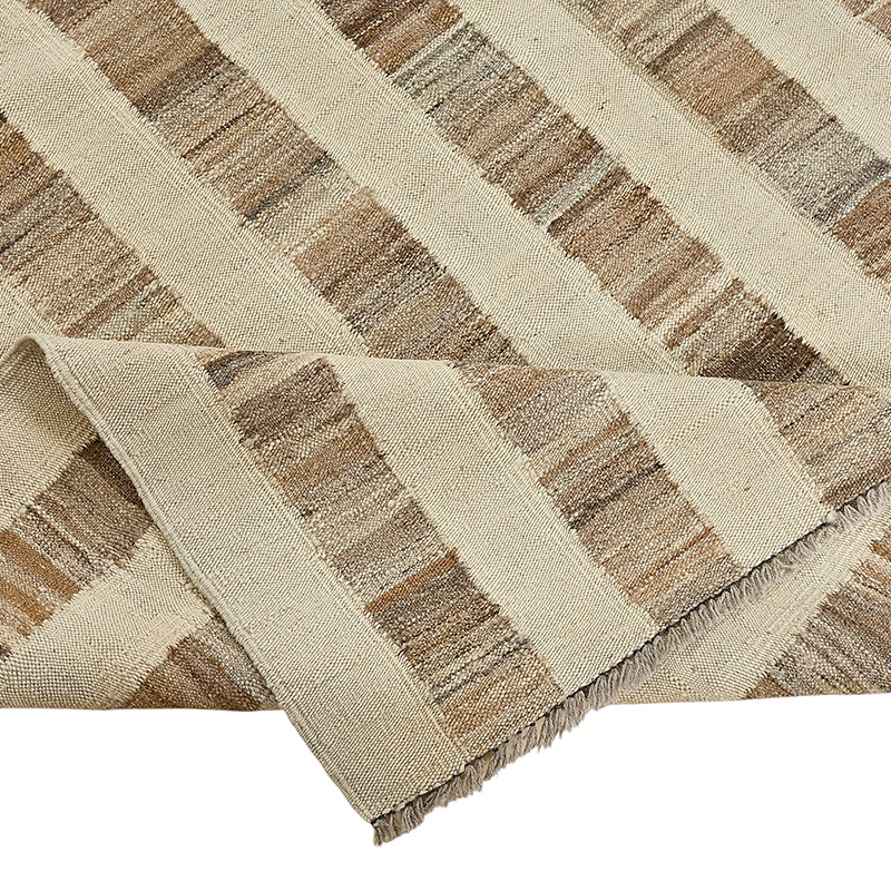 New Hand-Woven Kilim Rug - K0093721