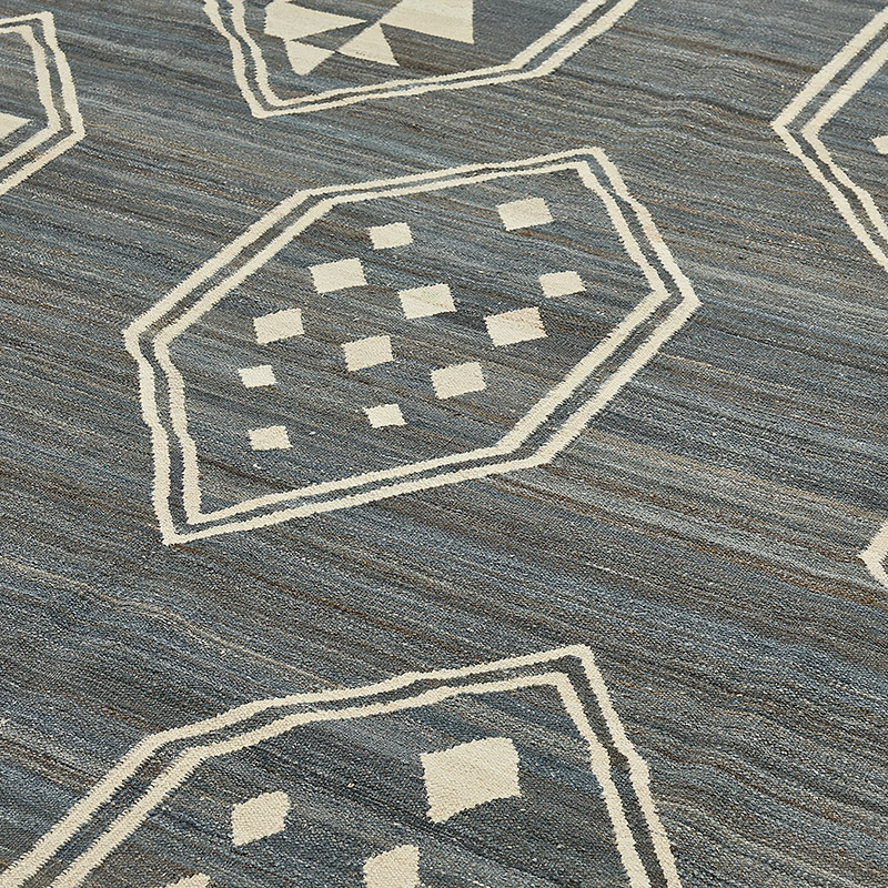New Hand-Woven Kilim Rug - K0093729