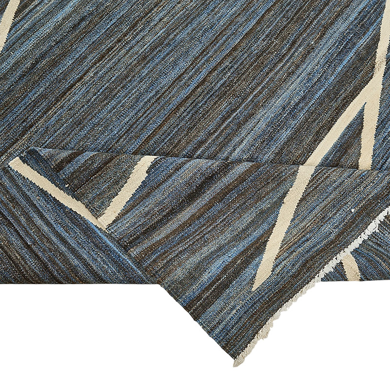 New Hand-Woven Kilim Rug - K0093730