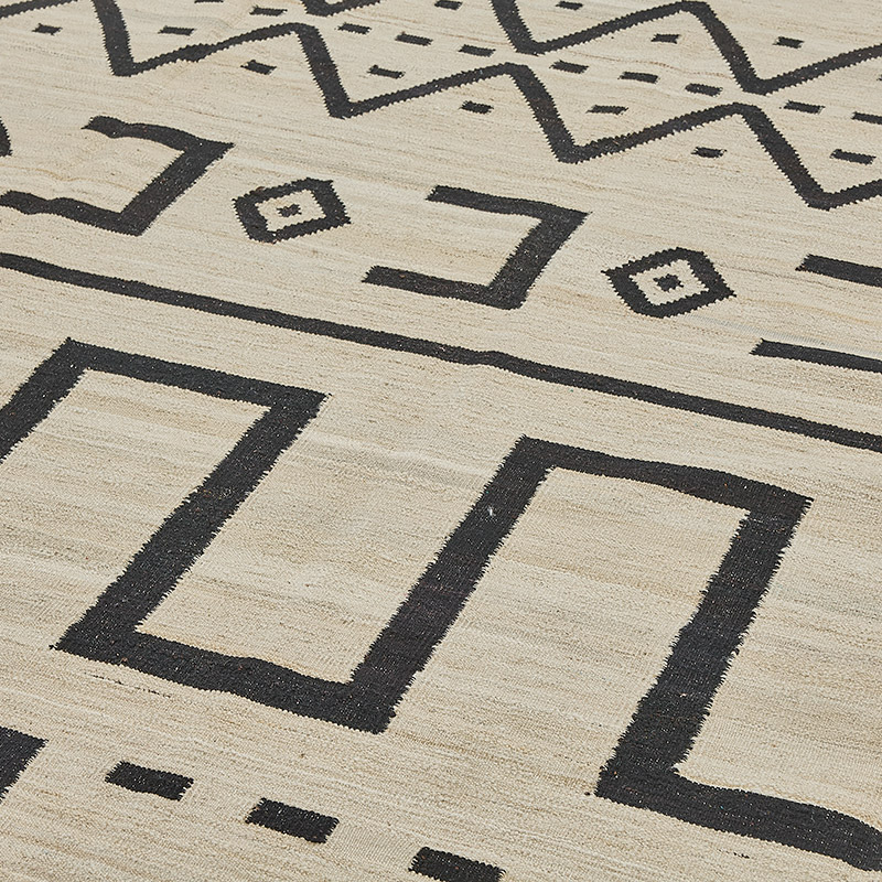 New Hand-Woven Kilim Rug - K0093733