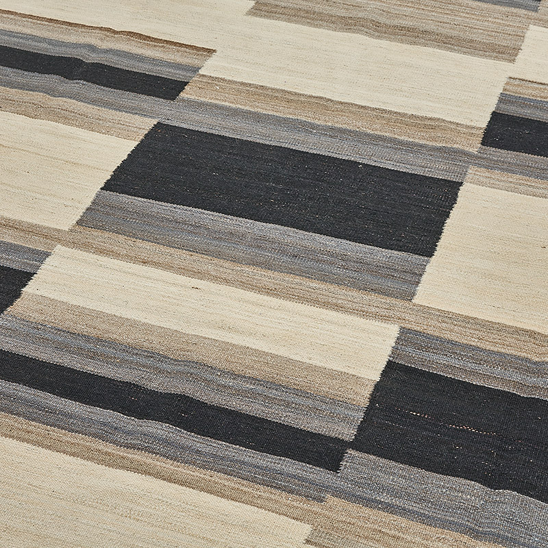 New Hand-Woven Kilim Rug - K0093737