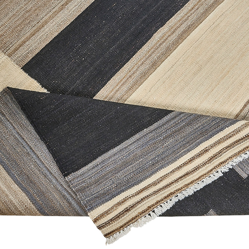 New Hand-Woven Kilim Rug - K0093737