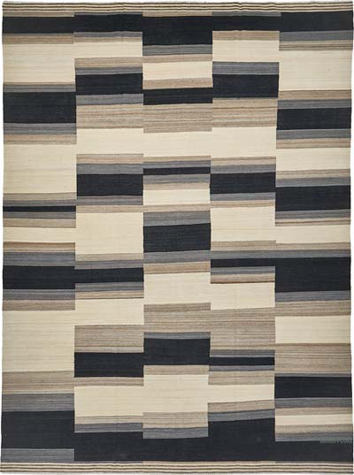 New Hand-Woven Kilim Rug