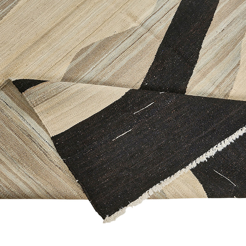 New Hand-Woven Kilim Rug - K0093743
