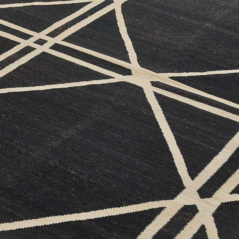 New Hand-Woven Kilim Rug - K0093744