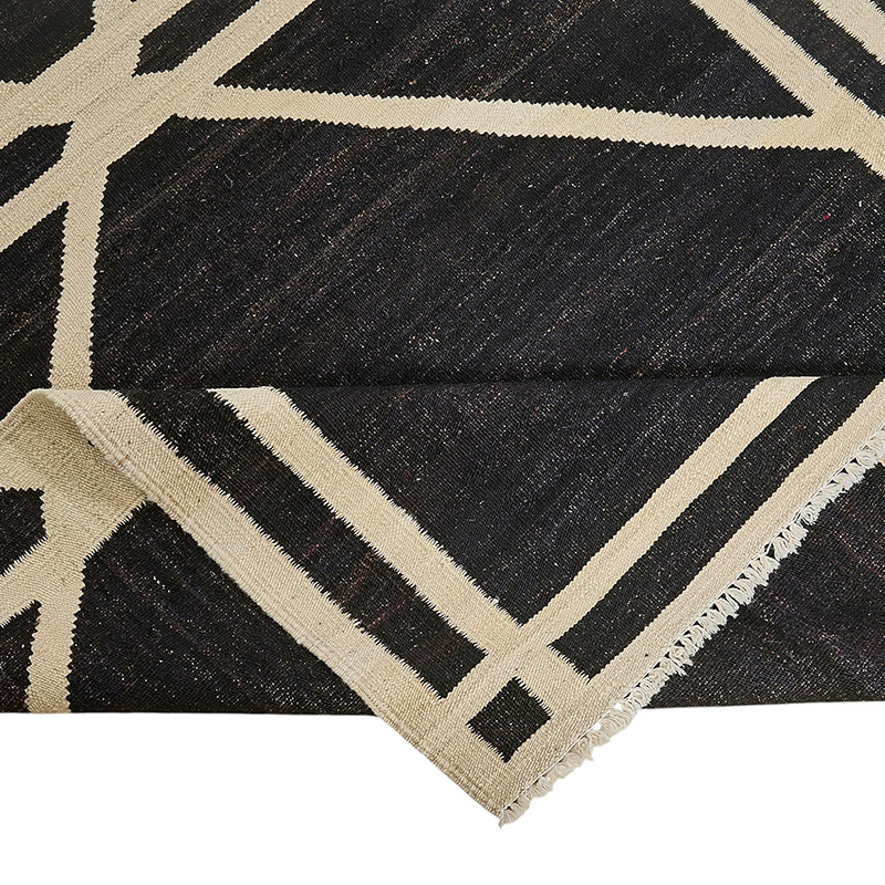 New Hand-Woven Kilim Rug - K0093744