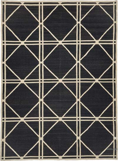 New Hand-Woven Kilim Rug