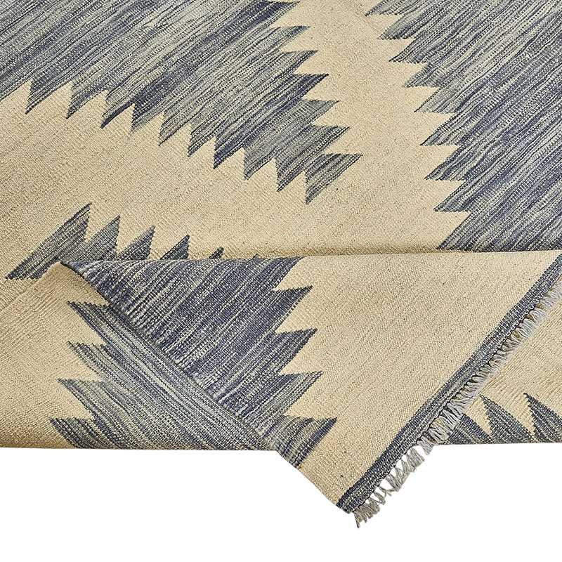 New Hand-Woven Kilim Rug - K0093747