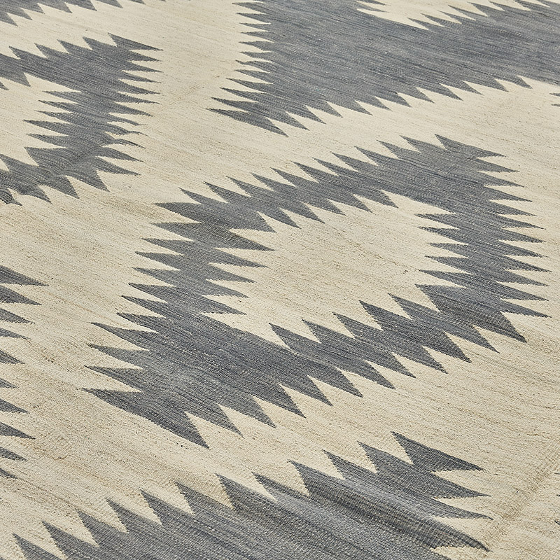 New Hand-Woven Kilim Rug - K0093754