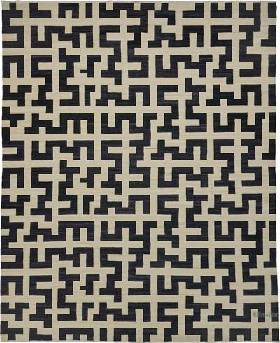 New Hand-Woven Kilim Rug