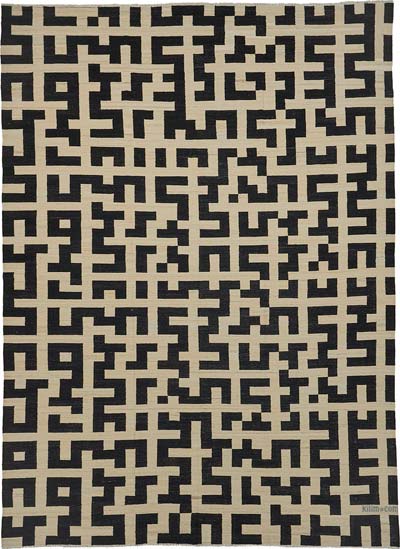 New Hand-Woven Kilim Rug