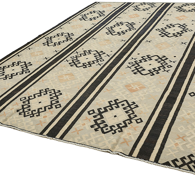 New Hand-Woven Kilim Rug - K0093776