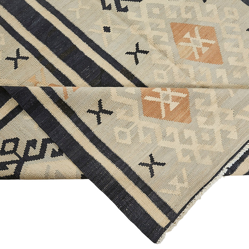 New Hand-Woven Kilim Rug - K0093776