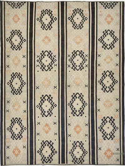 New Hand-Woven Kilim Rug