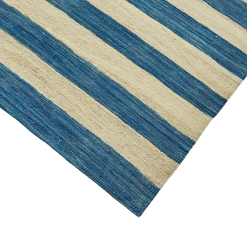 New Hand-Woven Kilim Rug - K0093779