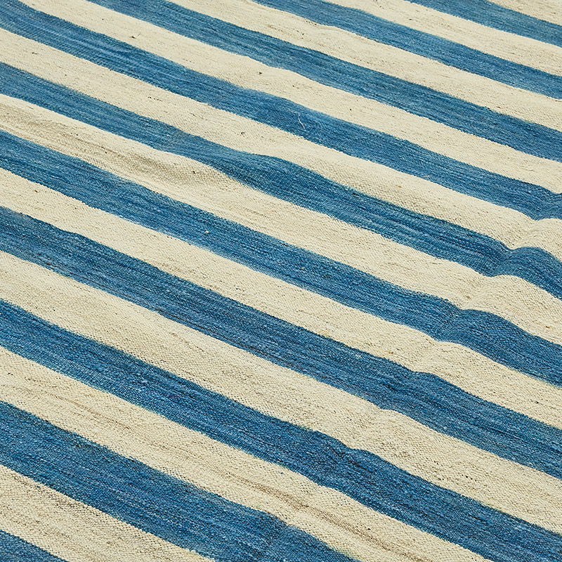 New Hand-Woven Kilim Rug - K0093779