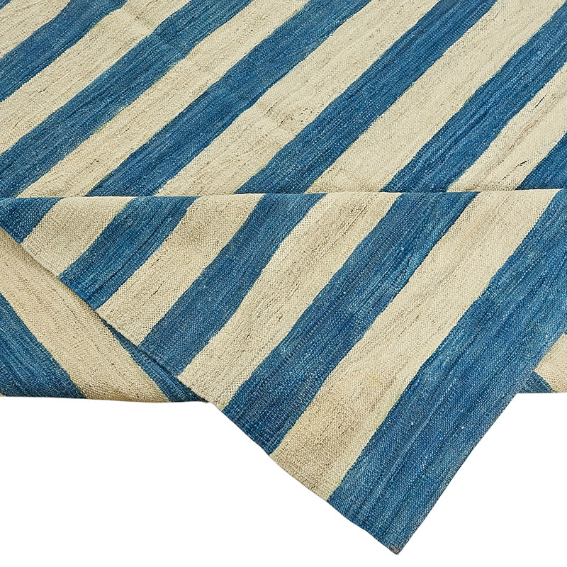 New Hand-Woven Kilim Rug - K0093779