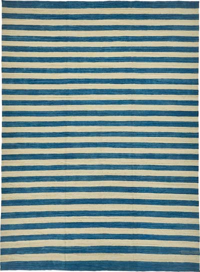 New Hand-Woven Kilim Rug