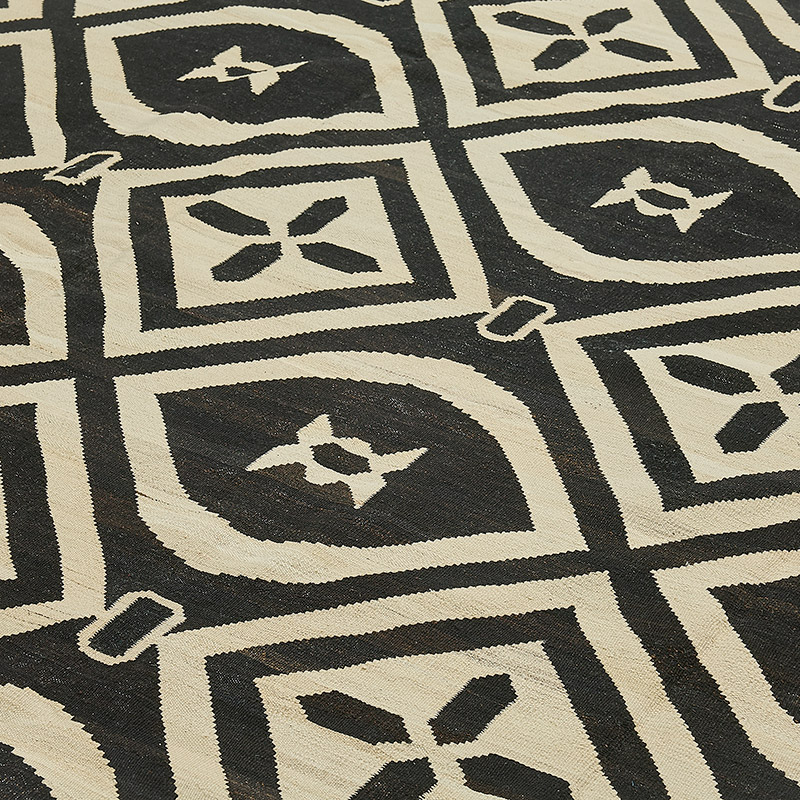 New Hand-Woven Kilim Rug - K0093784