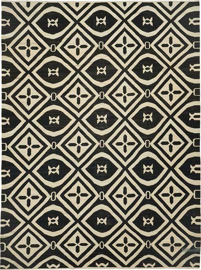 New Hand-Woven Kilim Rug