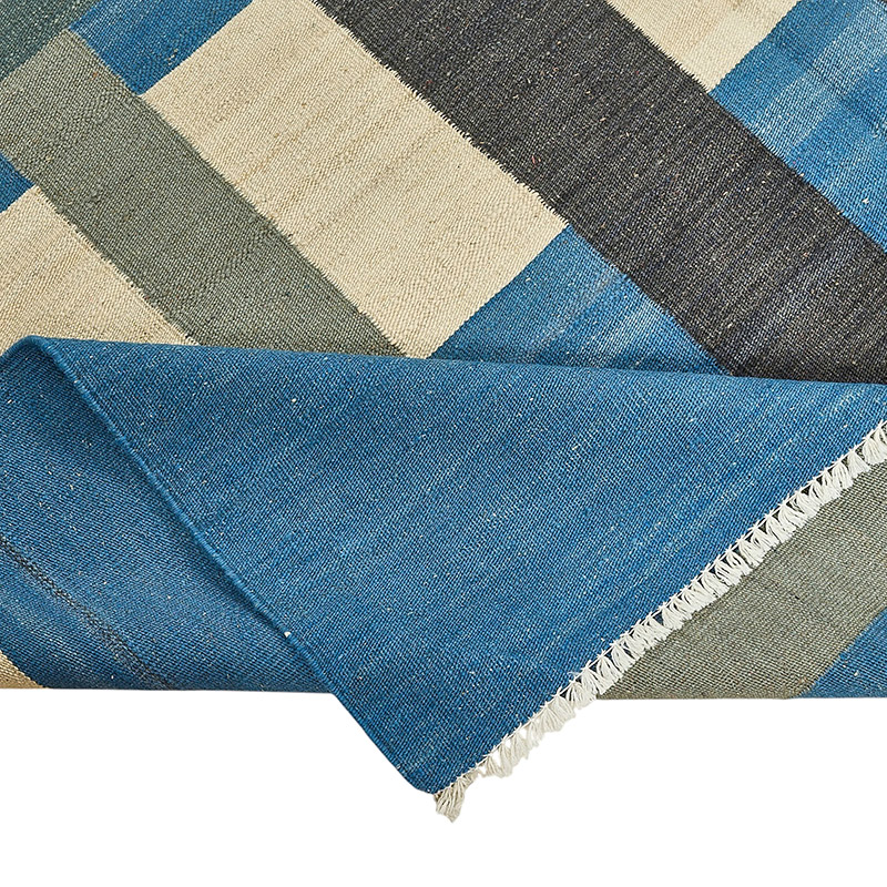 New Hand-Woven Kilim Rug - K0093786