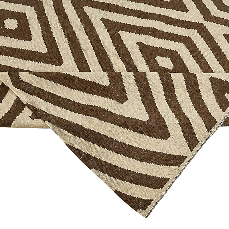 New Hand-Woven Kilim Rug - K0093787