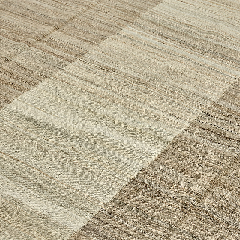New Hand-Woven Kilim Rug - K0093788