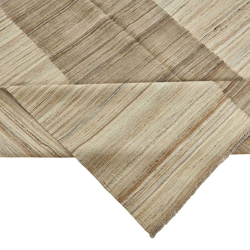 New Hand-Woven Kilim Rug - K0093788