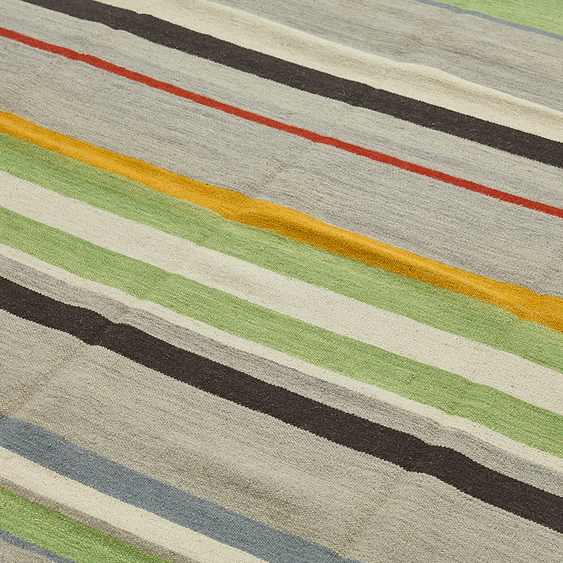 New Hand-Woven Kilim Rug - K0093791