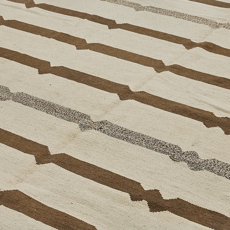 New Hand-Woven Kilim Rug - K0093796