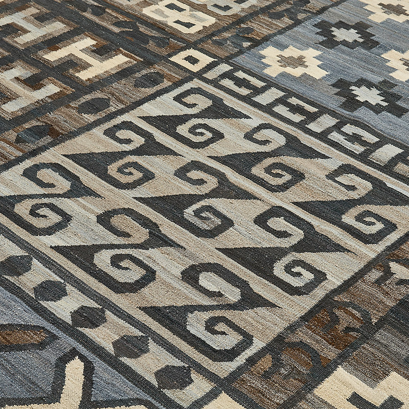 New Hand-Woven Kilim Rug - K0093799