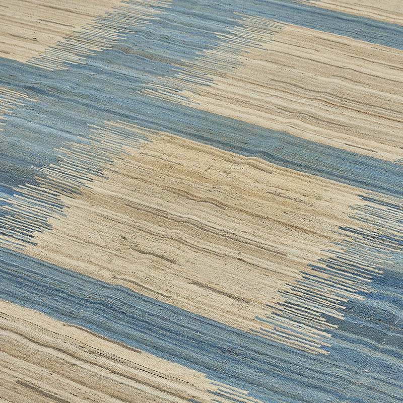 New Hand-Woven Kilim Rug - K0093806