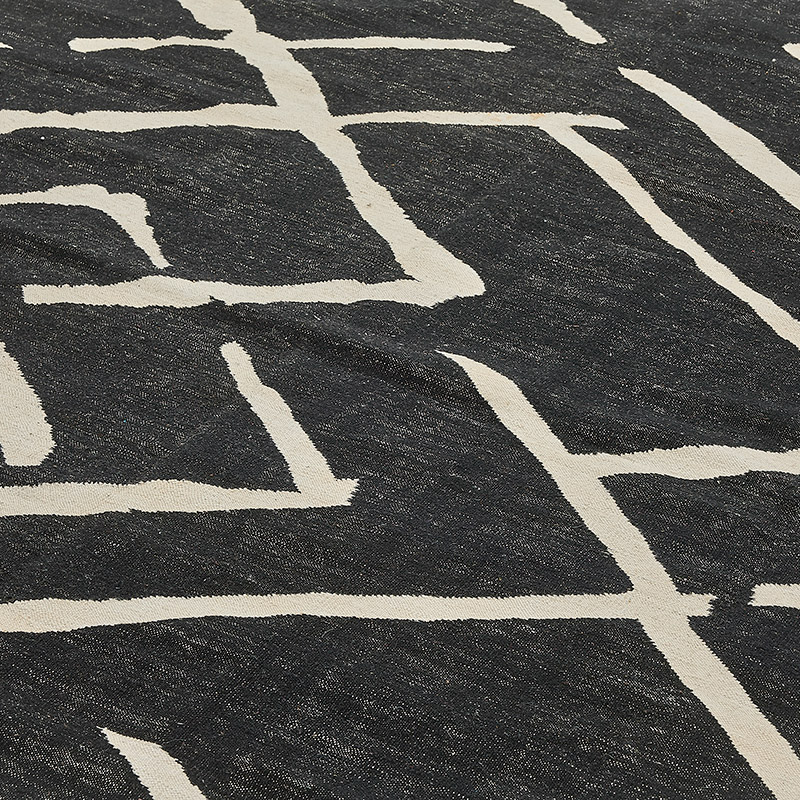 New Hand-Woven Kilim Rug - K0093807